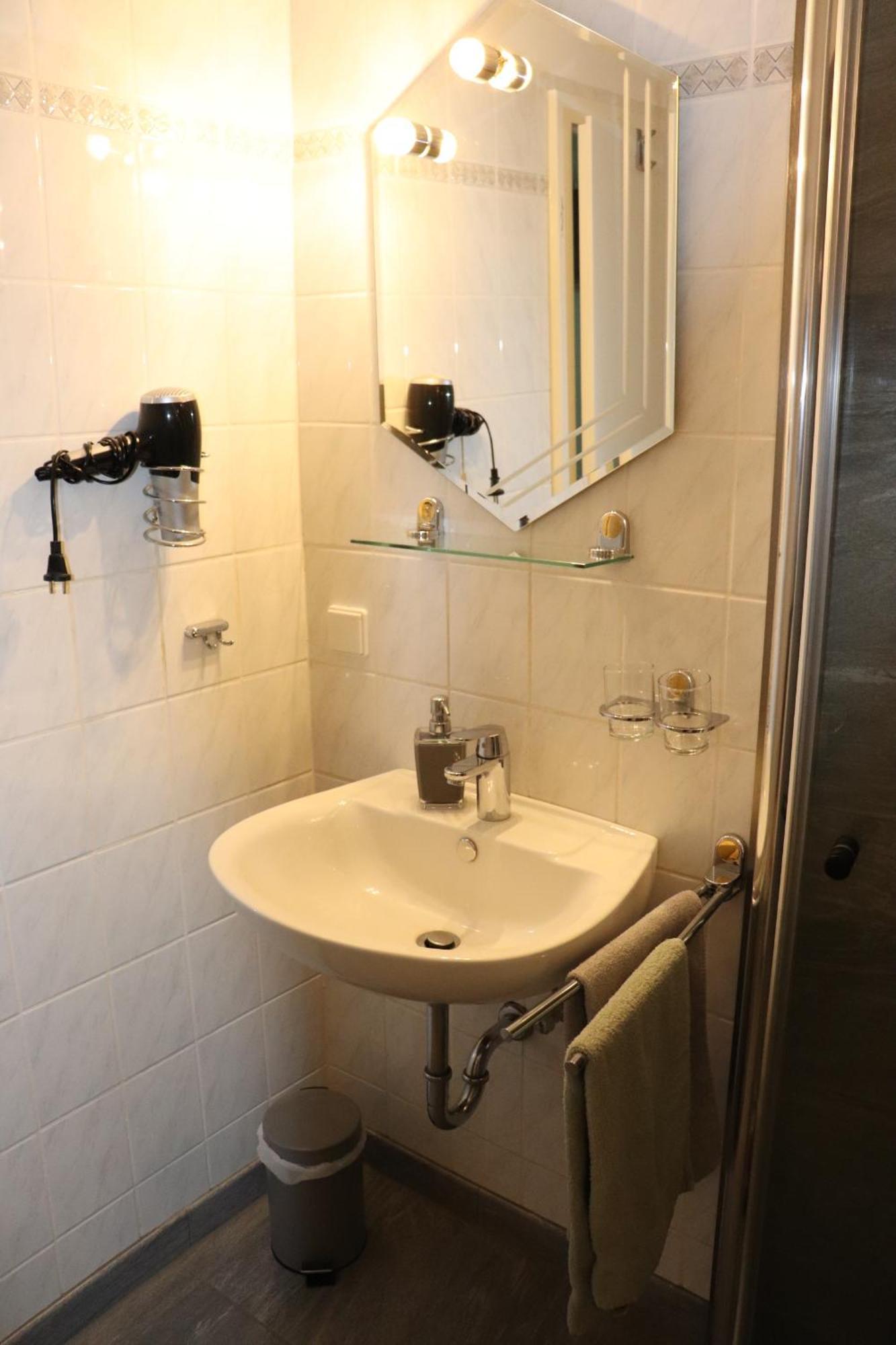 Pension Und Apartment Landhaus Fricke Calden Extérieur photo